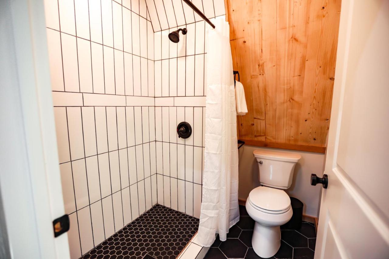 Finger Lakes Treehouse Sodus Экстерьер фото